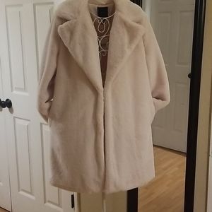 Faux fur blush Forever 21